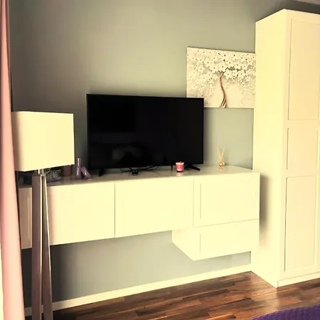 Krejcarek Garden Apartment